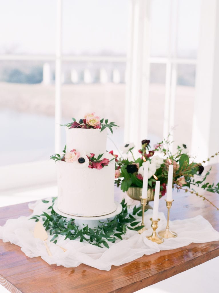 Get to know wedding cake designer Bella Noel Bakery on Alexa Kay Events. Find more Dallas Fort Worth wedding vendors at alexakayevents.com!
