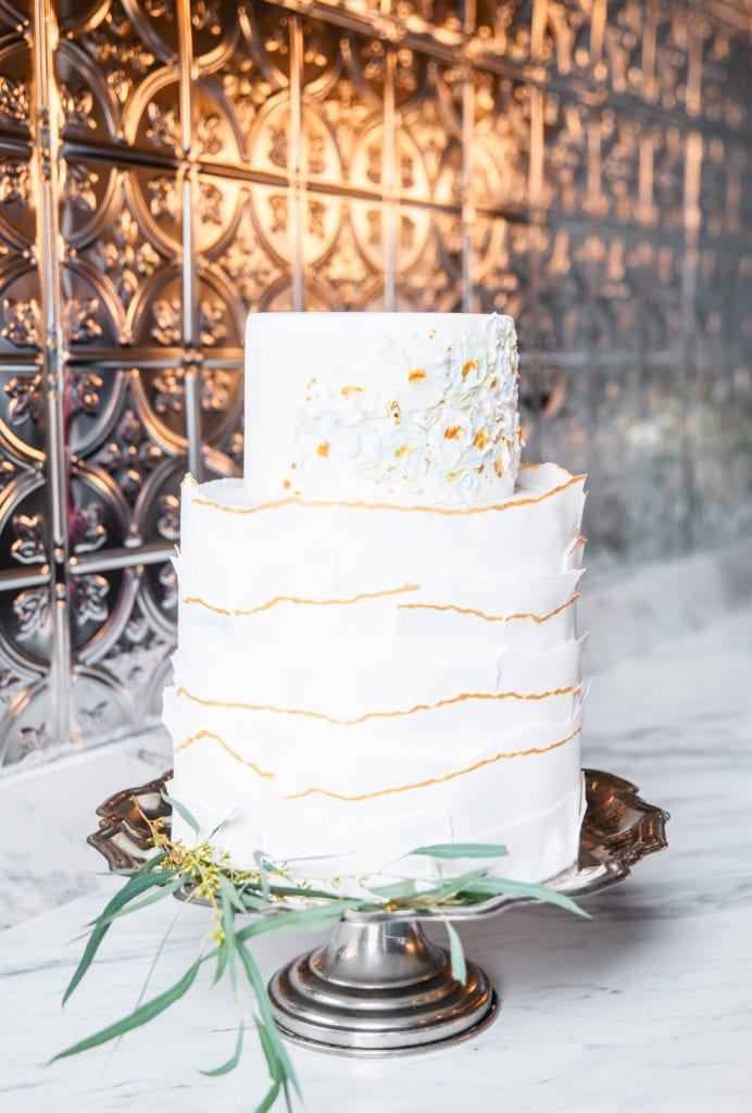 Get to know wedding cake designer Bella Noel Bakery on Alexa Kay Events. Find more Dallas Fort Worth wedding vendors at alexakayevents.com!